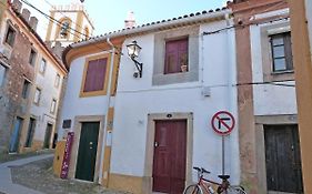 Casa Medieval De Nisa